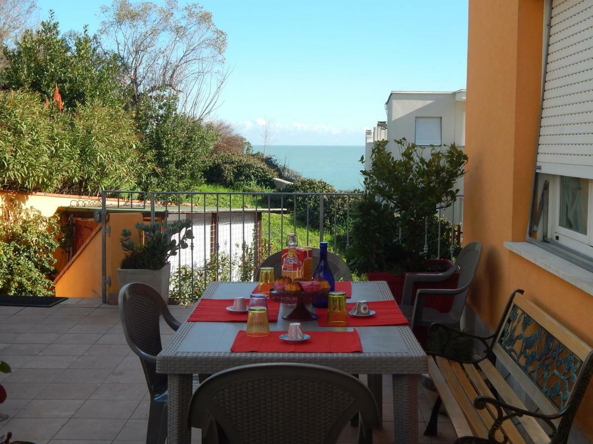 Casa Linda, A Due Passi Dal Mare Apartamento Numana Exterior foto